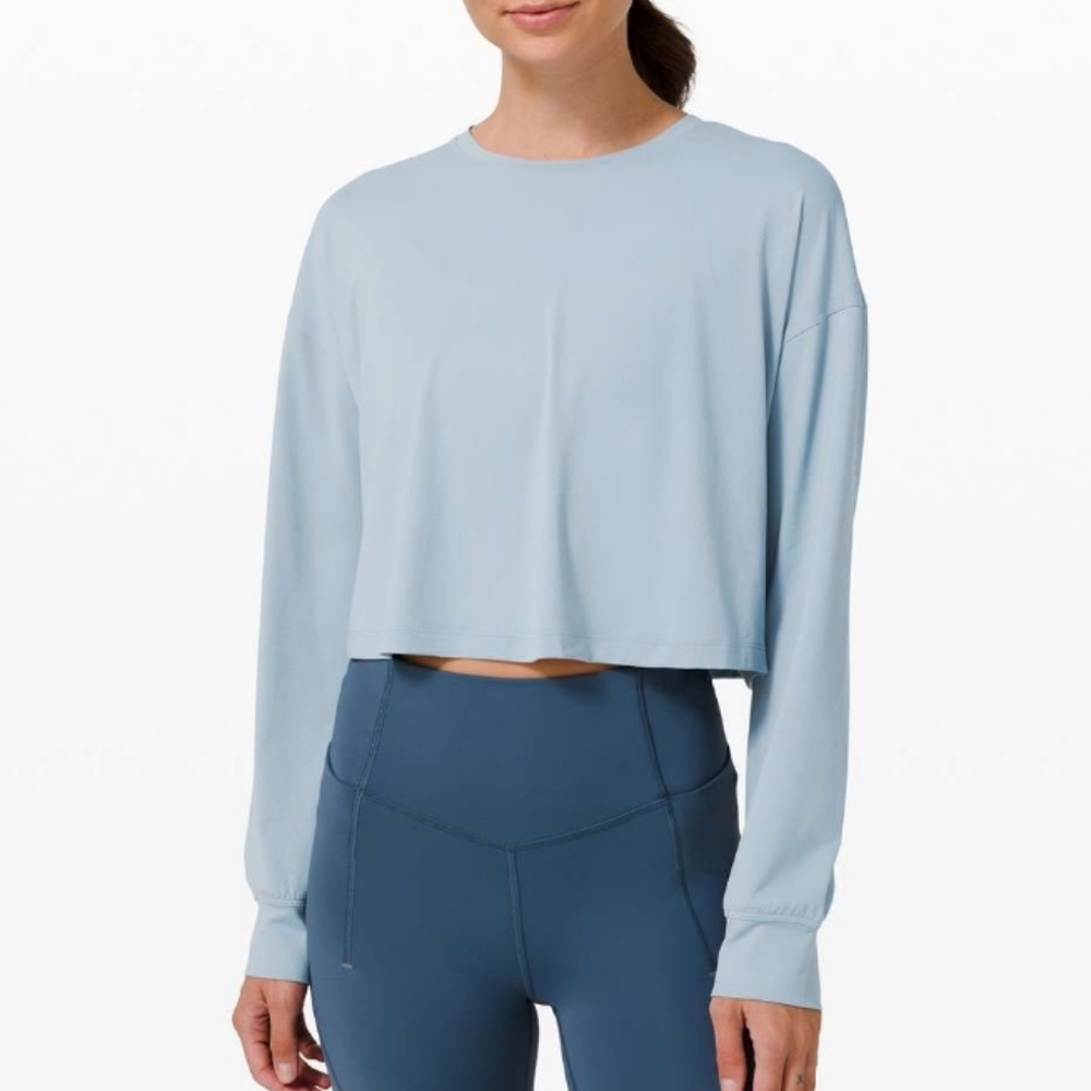 Lululemon Muscle Love Long Sleeve in Chambray, size 2